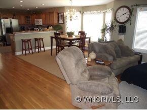 Open floor plan!