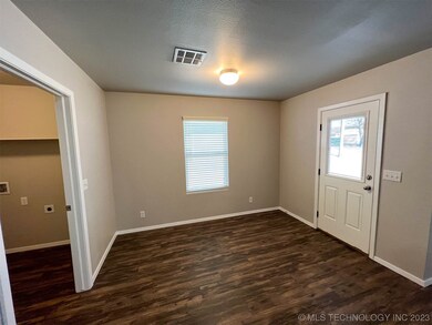 1413 S 31st St, Broken Arrow, OK 74014 - photo 4