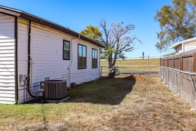 2746 Prescott St, Corpus Christi, TX 78404 - photo 5