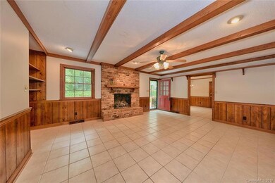 305 Chestnut Ln, Statesville, NC 28625 - photo 4