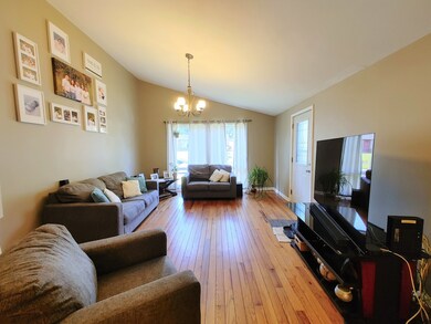 1429 Kings Rd, Carpentersville, IL 60110 - photo 4