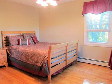 8 Deerfield Dr, Greenville, RI 02828 - photo 5