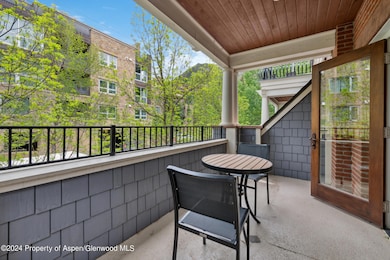 LivingRoomDeck