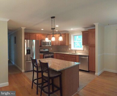 5205 Lindsay St, Fairfax, VA 22032 - photo 6