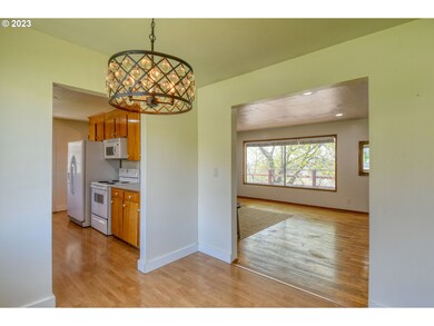 831 NW 5th St, Pendleton, OR 97801 - photo 7