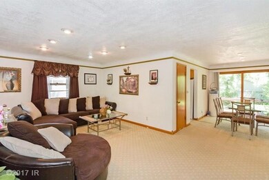 3921 Aurora Ave, Des Moines, IA 50310 - photo 2