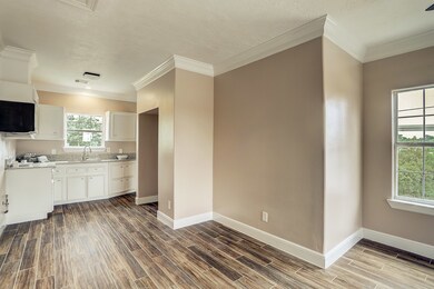 3509 Caplin St, Houston, TX 77026 - photo 4