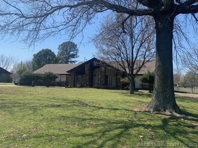 9808 S 241st East Ave, Broken Arrow, OK 74014 - photo 2