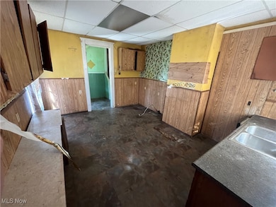 1345 Addison Rd, Cleveland, OH 44103 - photo 2