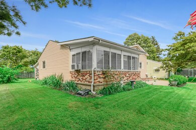 4534 Etna Rd, Columbus, OH 43213 - photo 3