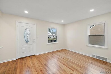 1888 Griffith Ave, Berkley, MI 48072 - photo 7