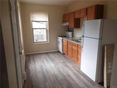 128 S Hall St, Allentown, PA 18101 - photo 3