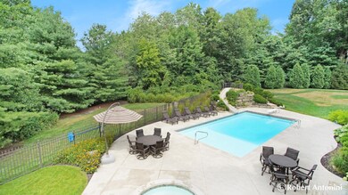 Pool & Hot Tub