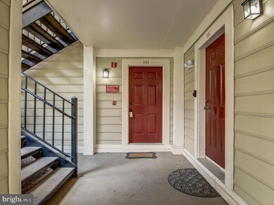 Quaker Hill Community unit 101, Alexandria, VA 22314 - photo 3