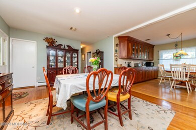 606 van Note Pkwy, Oakhurst, NJ 07755 - photo 6