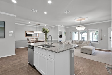 Kitchen & Living room