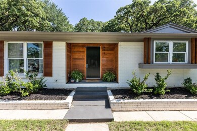 609 Hurst Dr, Bedford, TX 76022 - photo 2