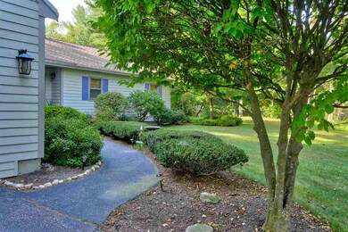 20 Jefferson Dr, Londonderry, NH 03053 - photo 2