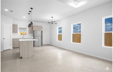 608 N Alexandrite Ave unit 3, Edinburg, TX 78541 - photo 4