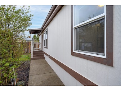 300 S Everest St unit 4, Newberg, OR 97132 - photo 4