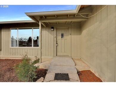 560 Hayden Bridge Way, Springfield, OR 97477 - photo 3