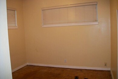 1016 Ellen Ave, Wake Village, TX 75501 - photo 7