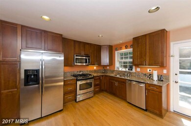 6437 Lakeview Dr, Falls Church, VA 22041 - photo 6