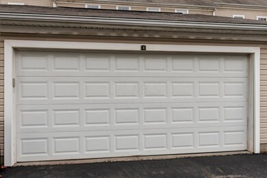 64 Highbluffs Blvd.