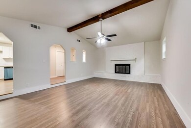 103 Briar Oaks Ct, Azle, TX 76020 - photo 5