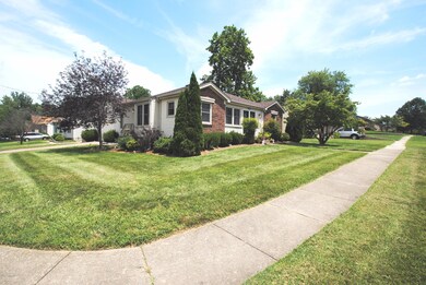 6801 Spourtland Dr, Louisville, KY 40228 - photo 3