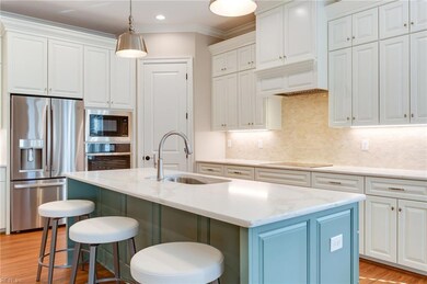 Similar Kensington Build