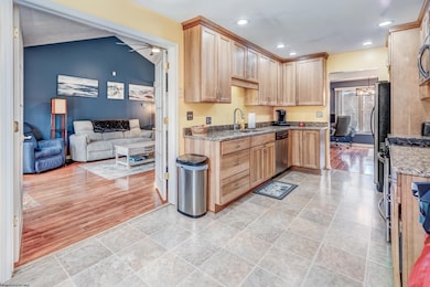 108 Village Crest Dr, Morgantown, WV 26508 - photo 3