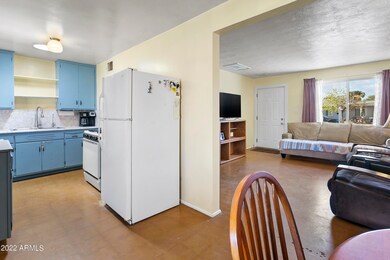 8231 N 8th Place, Phoenix, AZ 85020 - photo 7