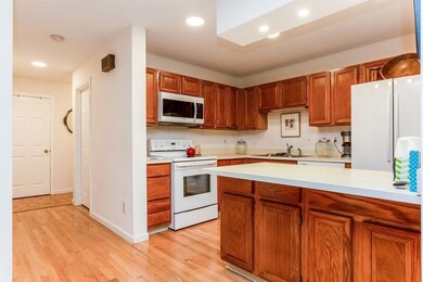 212 Fairway Village unit 212, Northampton, MA 01060 - photo 4