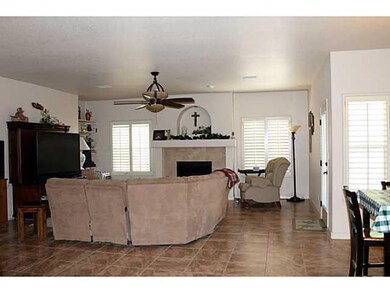 Den/Family/Great Room. 11353 Patricia Av