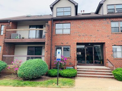 142 Woodbridge Center unit 1201, Woodbridge, NJ 07095 - photo 4
