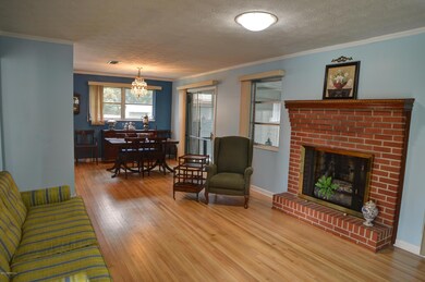 4431 Fender Ct, Jacksonville, FL 32210 - photo 4