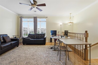 163 Surf Dr unit 199, Bronx, NY 10473 - photo 5