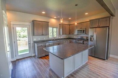 3096 Summerfield Dr - Kitchen 1