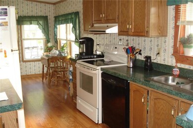 10 & 12 Sea Breeze Ln, Belfast, ME 04915 - photo 6