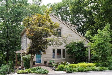 1219 Bates Ct, Louisville, KY 40204 - photo 2