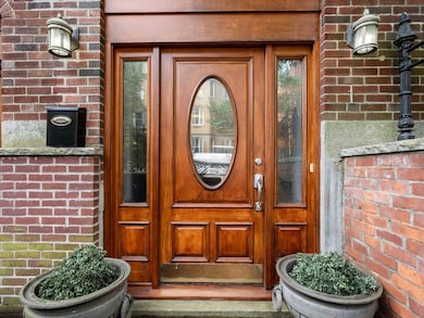 115 Sewall Ave unit 1, Brookline, MA 02446 - photo 2