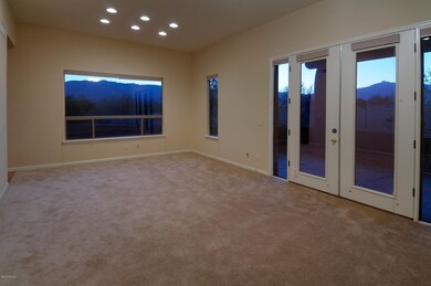 #6 living room-flex-media