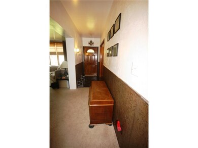 Entry/Foyer. A beautiful Wood Door welcome you to 