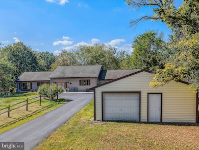 104 Golden Ln, Berkeley Springs, WV 25411 - photo 4