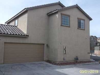 Side 2 car Garage entry
