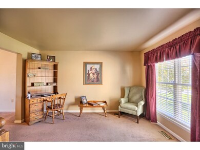 1074 Maple St, Honey Brook, PA 19344 - photo 6