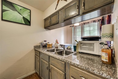 5811 Reiger Ave unit 8, Dallas, TX 75214 - photo 7