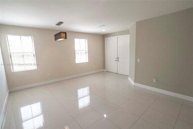 10580 NW 69th Terrace, Doral, FL 33178 - photo 4