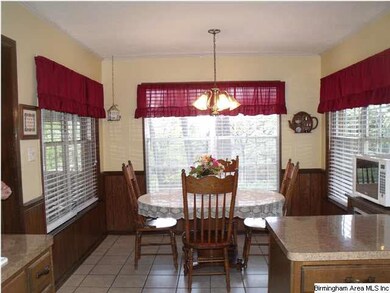 large eat in kitchen